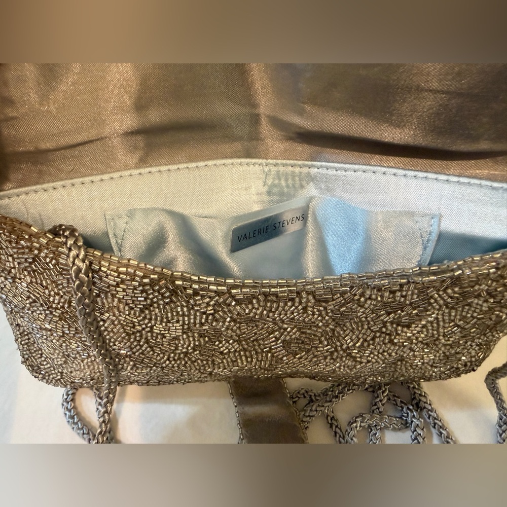 NWOT Silver Sequin Women’s Evening Bag - Valerie Stevens brand. - Picture 7 of 10